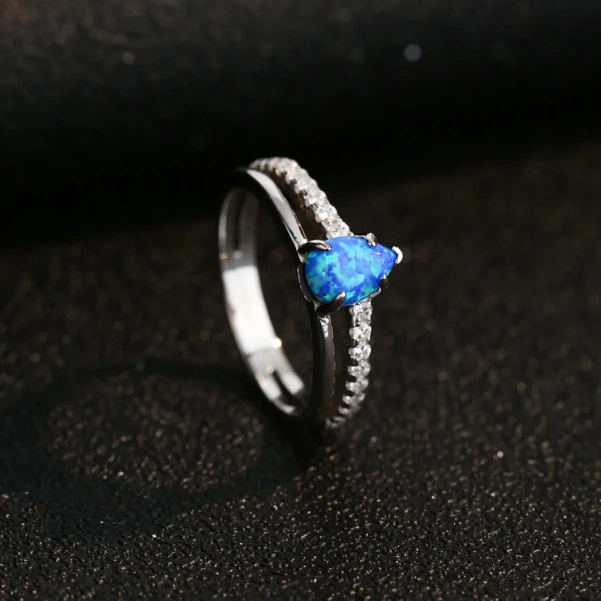 

S925 Silver Hot Selling New Simple and Personalized Droplet Blue Aobao Ring Fashionable and Unique Design Sense