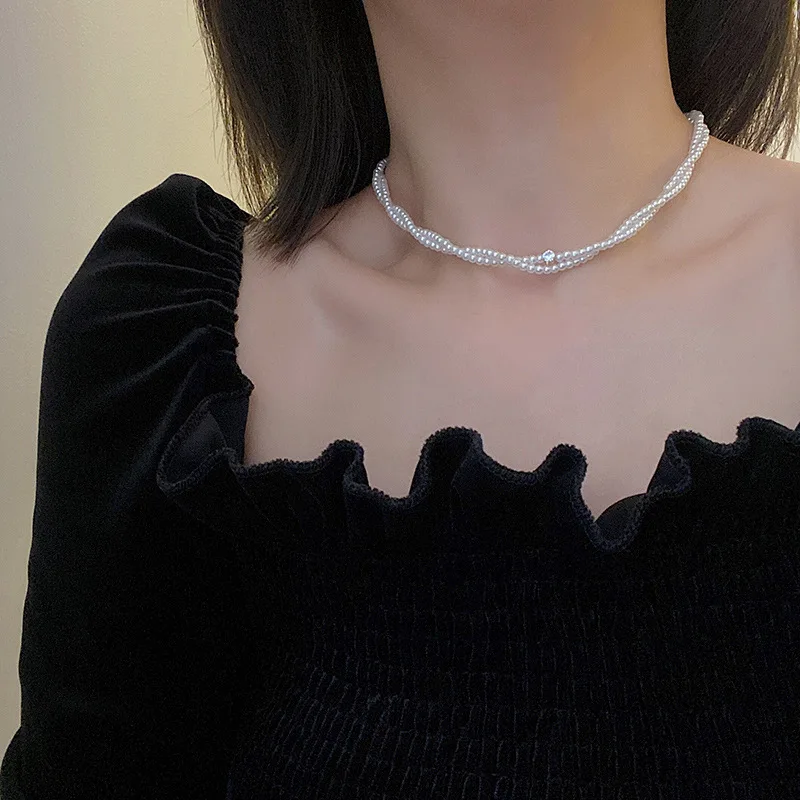 Vintage Women Twine Pearl Necklace Rhinestone Pendant Temperament Choker Collar Girl Korean Fashion Y2K Style Necklace Jewelry