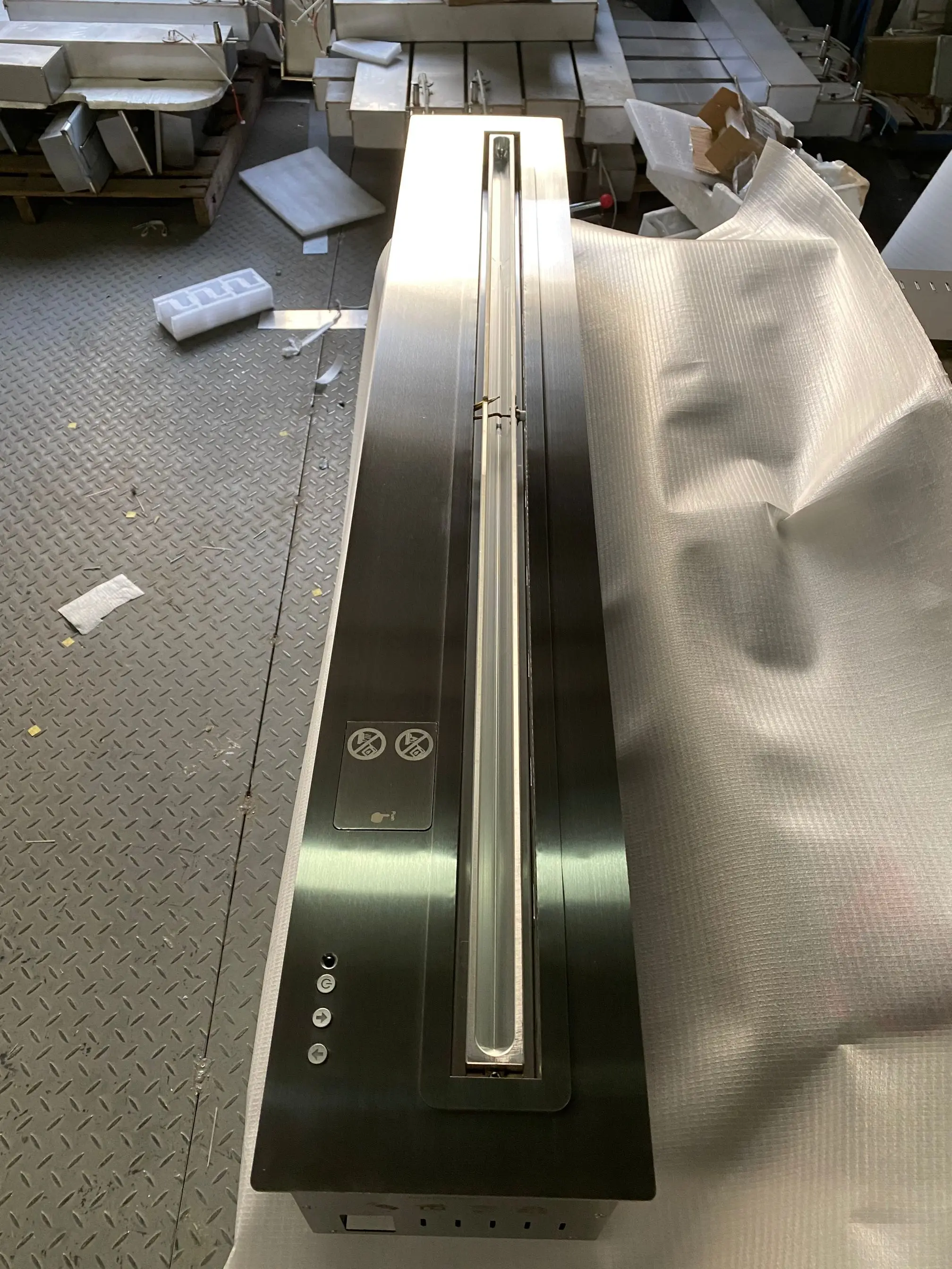 Inno-Fire 18 بوصة مكان حريق معدني كبير يُدرج شعلة حيوية