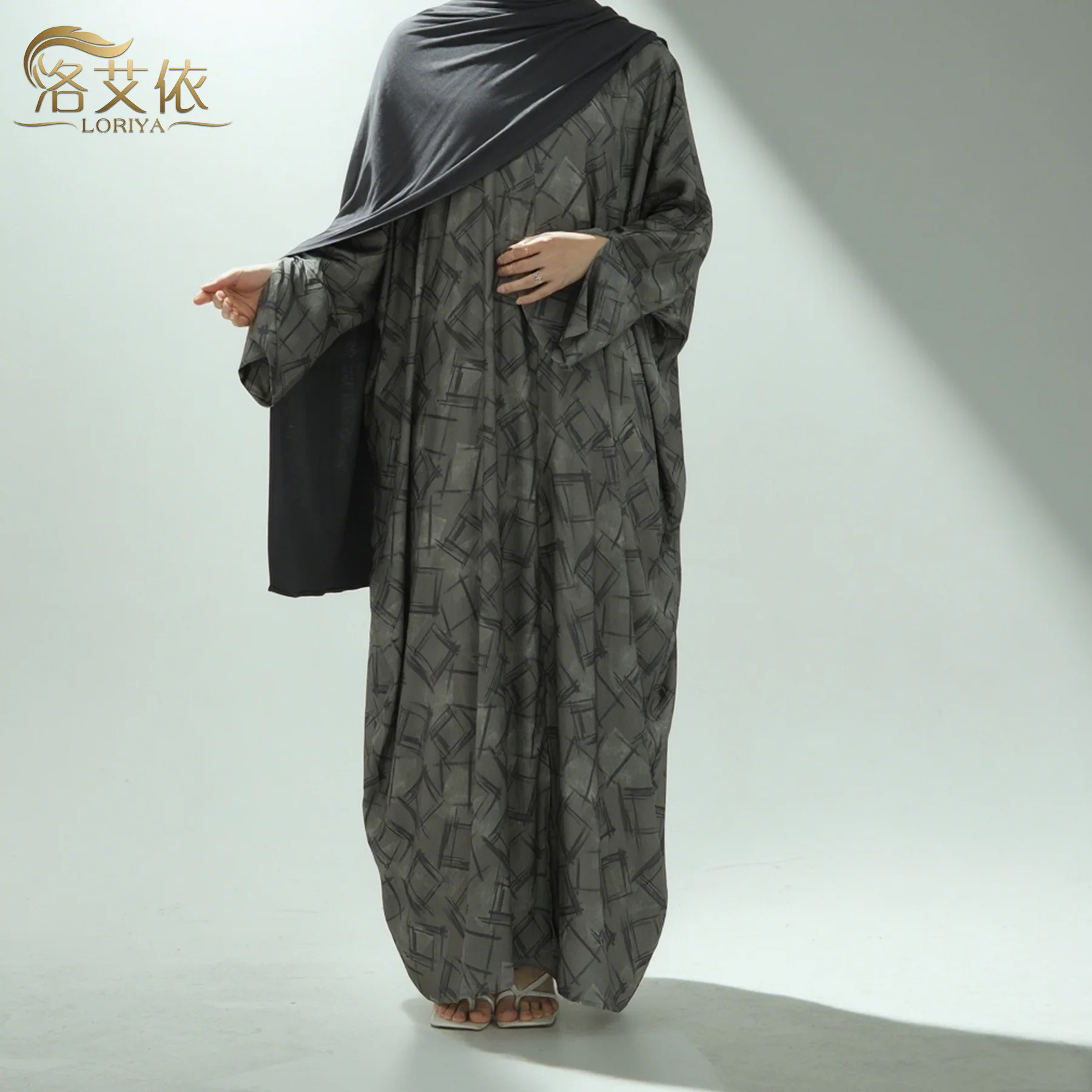 

Мусульманское женское длинное свободное платье макси, кардиган с принтом на Ближнем Востоке, халат Абая