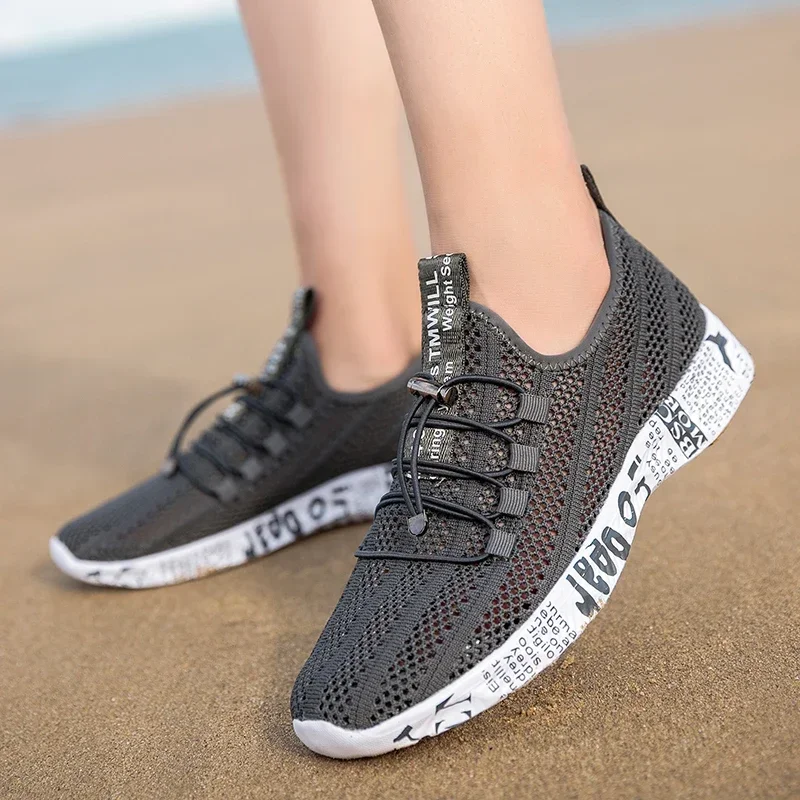 2024 New Style Outdoor Water Shoes Men Wading Beach Hiking Aqua Shoes Quick Dry Non-Slip Sandals Camping Gym Sports Sneakers