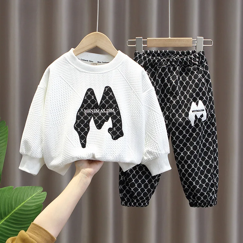 

Free Shipping 2-9Yrs Baby Boys Clothing Set Children Tracksuits New Autumn Casual Fashion Kids Boy Sweatshirt+Pants 2pcs Outfit