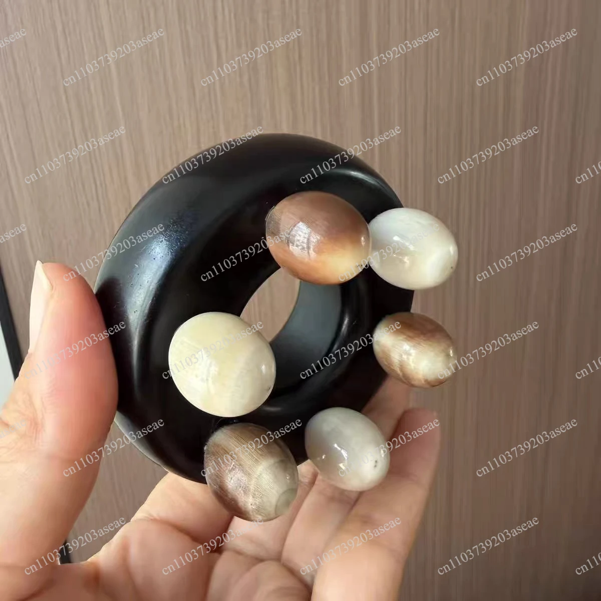 Yak horn donut brush, rub the abdomen with veins, meridians brush the belly, universal massage for the whole body, high-end