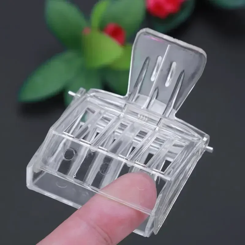 5 Pcs Catcher Plastic Clip Cage keeping Equipment Tool keeper Equip Isolation Room