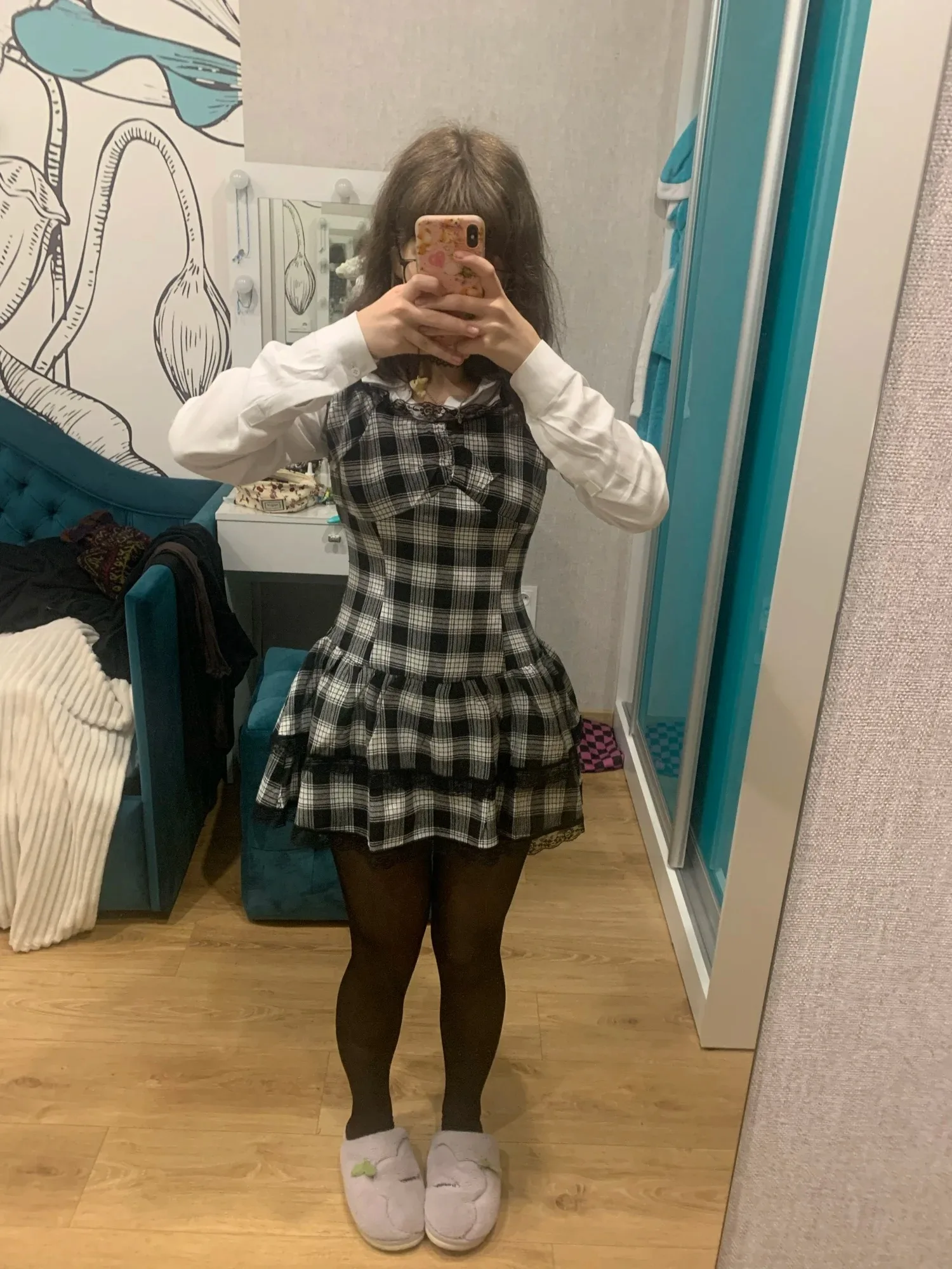 

Женское черно-белое платье-бэбидолл в клетку с открытыми плечами и кружевной отделкой, в стиле Y2K, готика, уличная мода, коллекция 2026 года