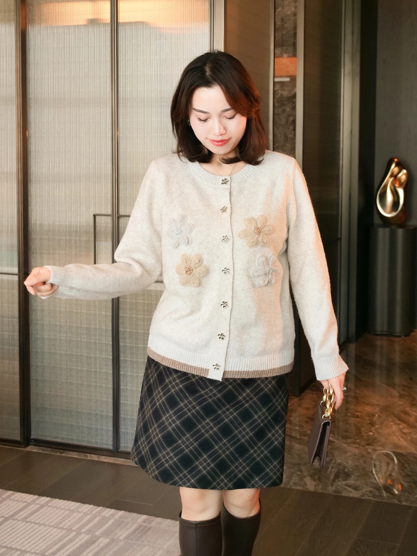 

Ele Embroidered Sweater Cardigan Premium Polyester Fiber Long Sve Winter Outerwear Fene Sle Button Closure