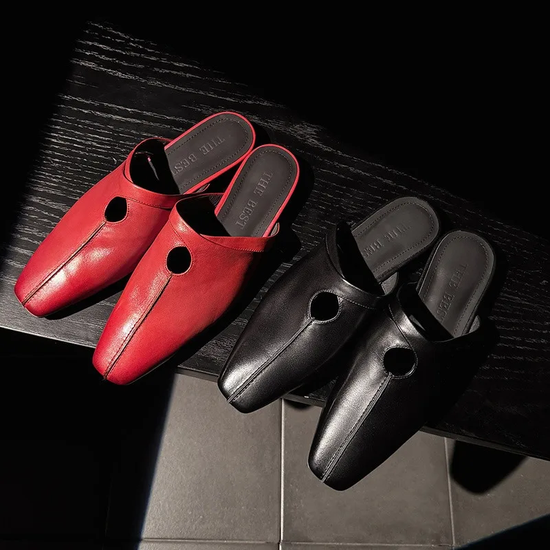 Neue Frühling/Sommer-Pantoffeln aus Echtleder, Quadratische Zehenpartie, Niedriger Absatz, Handgefertigte Vielseitige Schwarze Damenschuhe