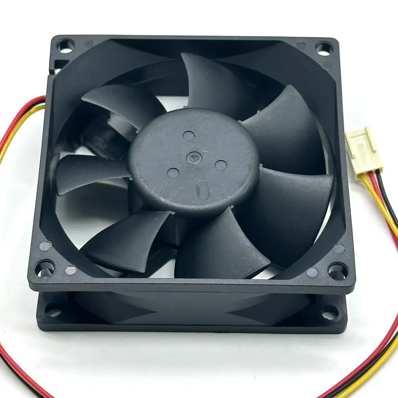 Nidec D08A-12PS1 04A DC 12V 0.27A 80x80x25mm 3-Wire Server Cooling Fan