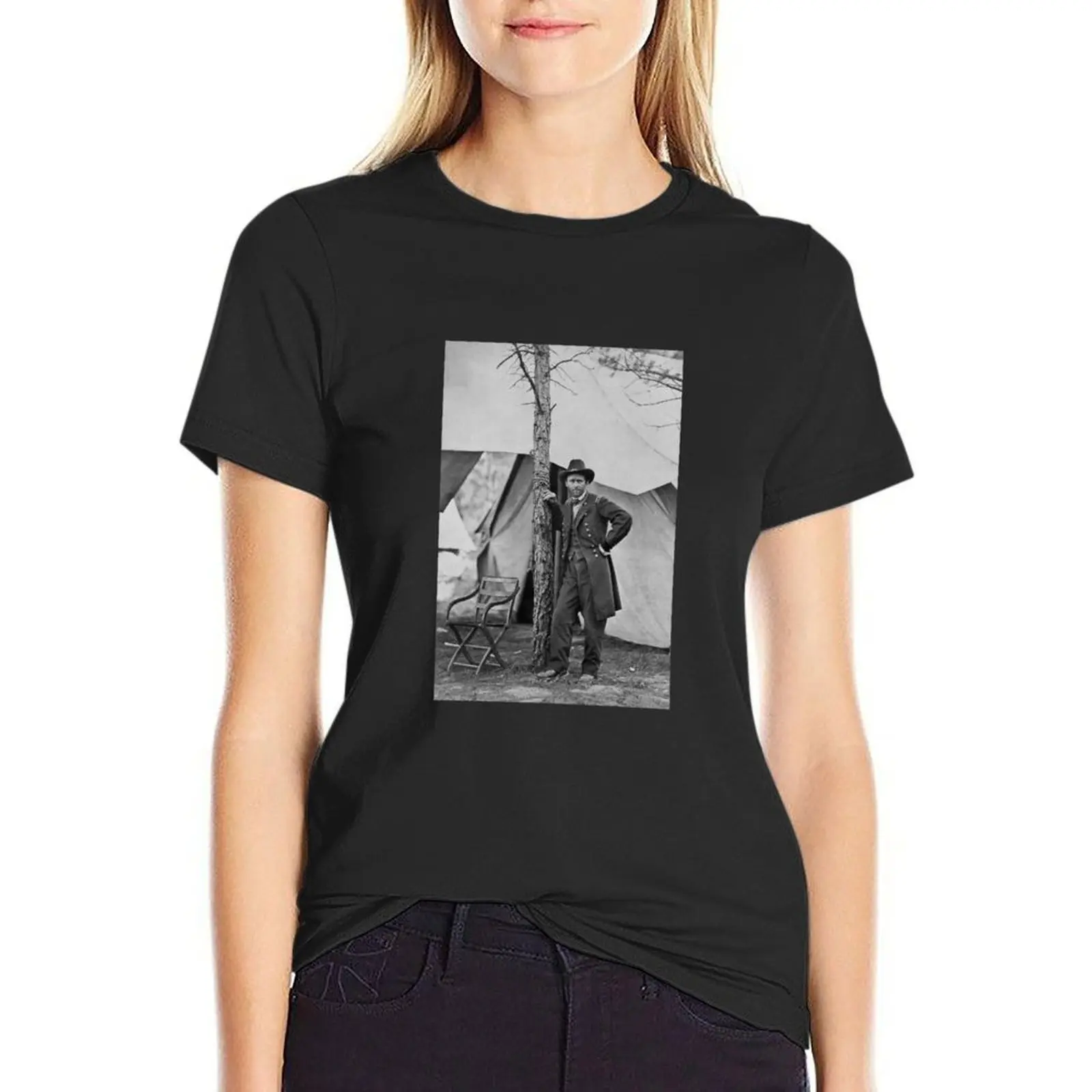 General Grant Outside Headquarters - Cold Harbor Virginia - 1864 T-Shirt heavyweights vintage clothes Women t-shirts