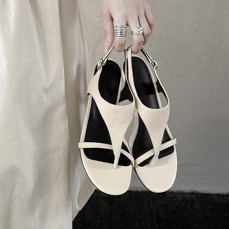 

Женская обувь, новинка 2024, сандалии из натуральной кожи с пряжкой и ремешком на щиколотке, летняя повседневная удобная обувь на высоком каблуке, женские сандалии с откидной крышкой