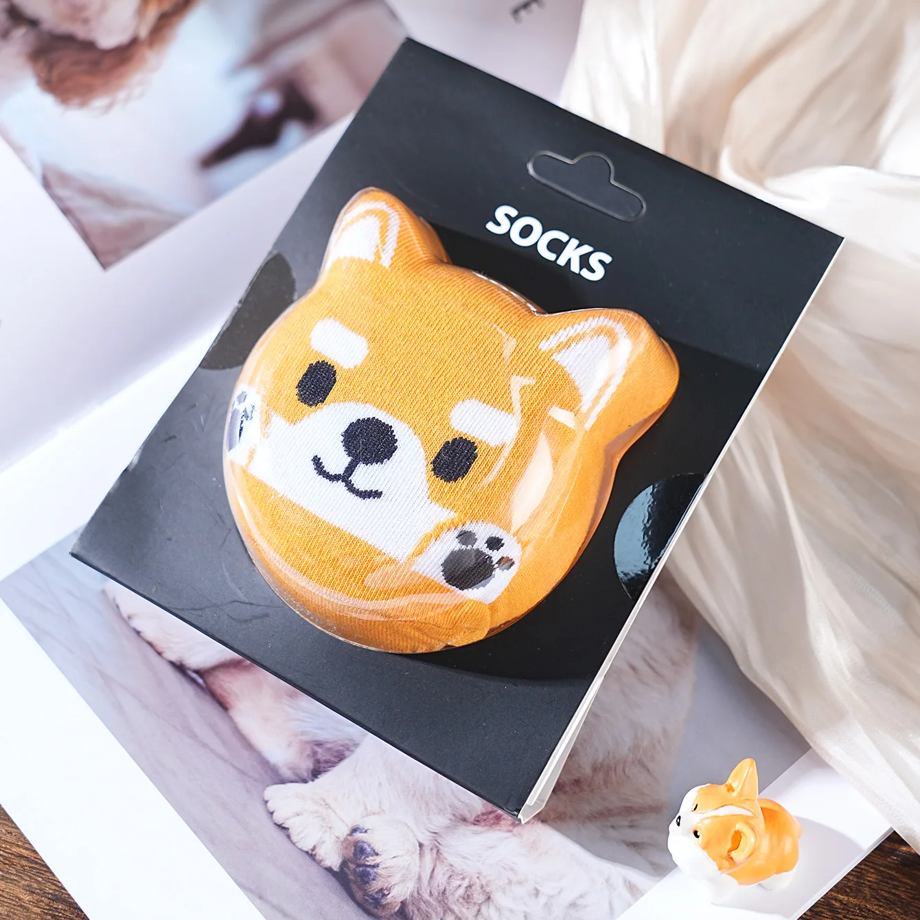 زوج واحد من الجوارب الرجالية القصيرة، مناسبة لكل من الرجال والنساء، جوارب صندوق هدايا للكلاب على شكل حيوانات ملونة وممتعة، طراز عصري أوروبي وأمريكي، هدية مبتكرة للحفلات، عيد الحب، عيد الميلاد، نمط الخريف والشتاء، طراز لطيف وممتع، طراز الجذاب