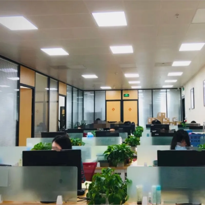 DP628HDE DP628HDE-A2 qfp176 2 قطعة