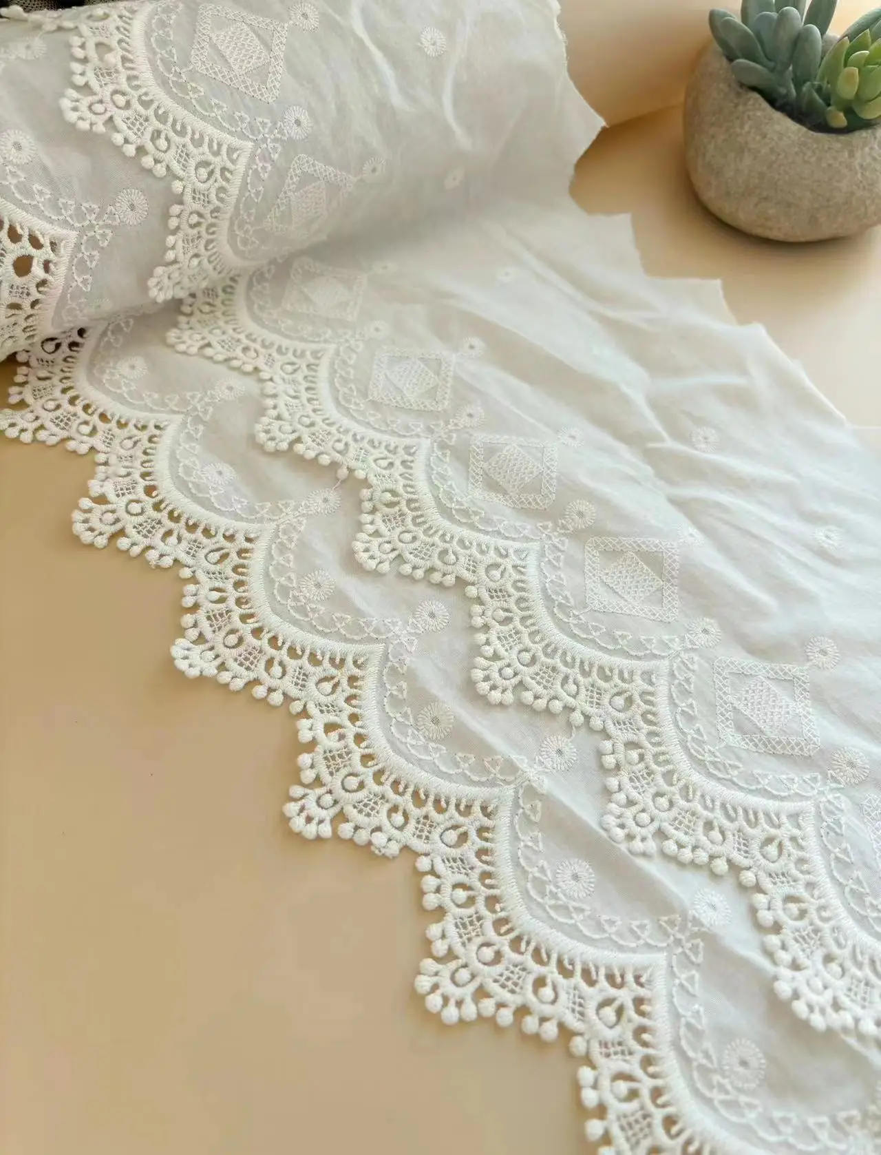 

5 Yards Ecru Cotton Trim Eyelet Fabric with Double Scallops for DIY Couture,Ribbon Collar Clothes