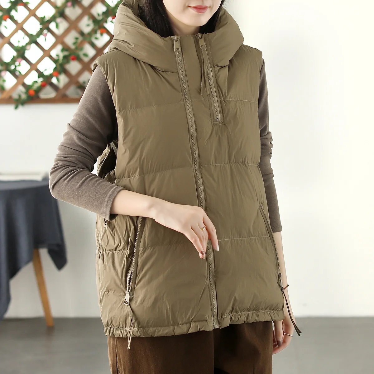 Winter Zipper Oversize Down Waistcoat Coat Women Warm Thick White Duck Down Vest Jacket Lady Short Sleeveless Hooded Tank Parkas