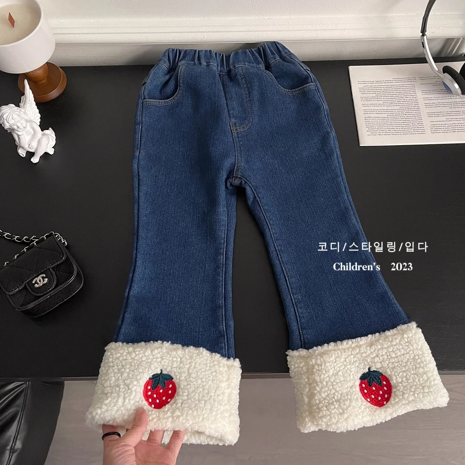 Winter Infant Baby Girl Denim Pant Strawberry Embroidery Thick Warm Kid Girl Jeans Fleece Spliced Versatile Toddler Girl Trouser