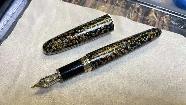 

Chinese handmade lacquer painted, ,no clip Jinhao 9056 wood fountain pen with painted