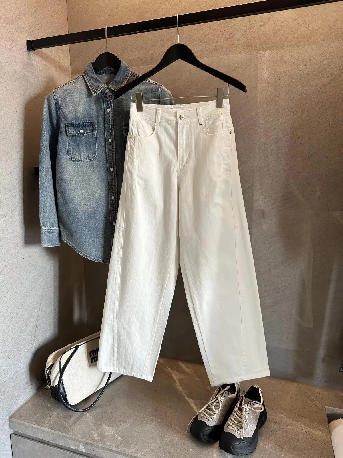 

Loose Women's Cotton Denim Jeans High Waist Button Fly Machine Embroidery Silk Cotton Baggy Pants Long Trousers New Style