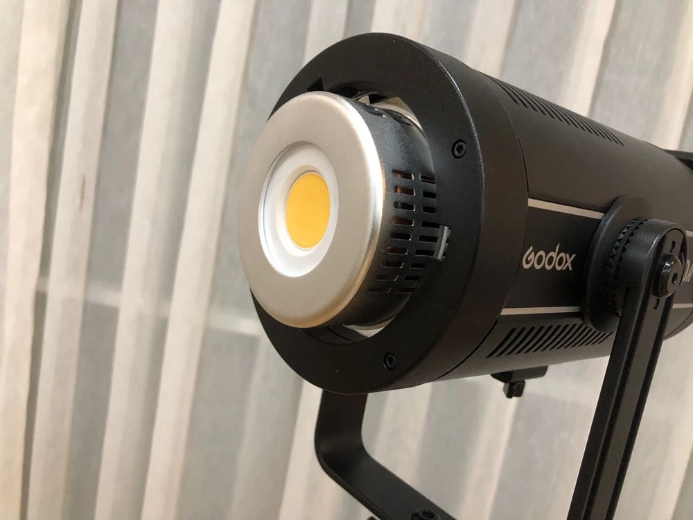 Wholesale Good Quality Go dox SL150II 150W 5600K Bowens Mount CRI 96 TLCI 97 Daylight LED Continuous Video Photography Light Kit