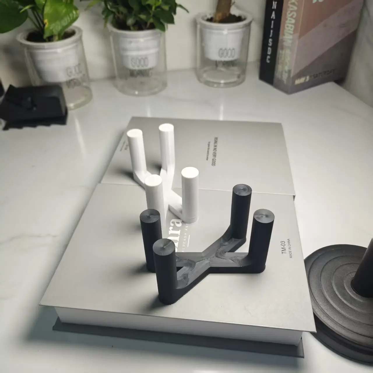 1pc of a Dedicated Stand for Weighing Scales, Made of Durable Plastic, Designed for Fitness Enthusiasts, Minimalist Storage