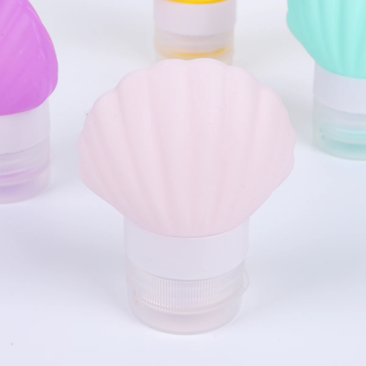 

4pcs Subpackaging Bottles Emulsion Essential Oil Portable Empty Travel Accessories Reusable Toiletries Containers