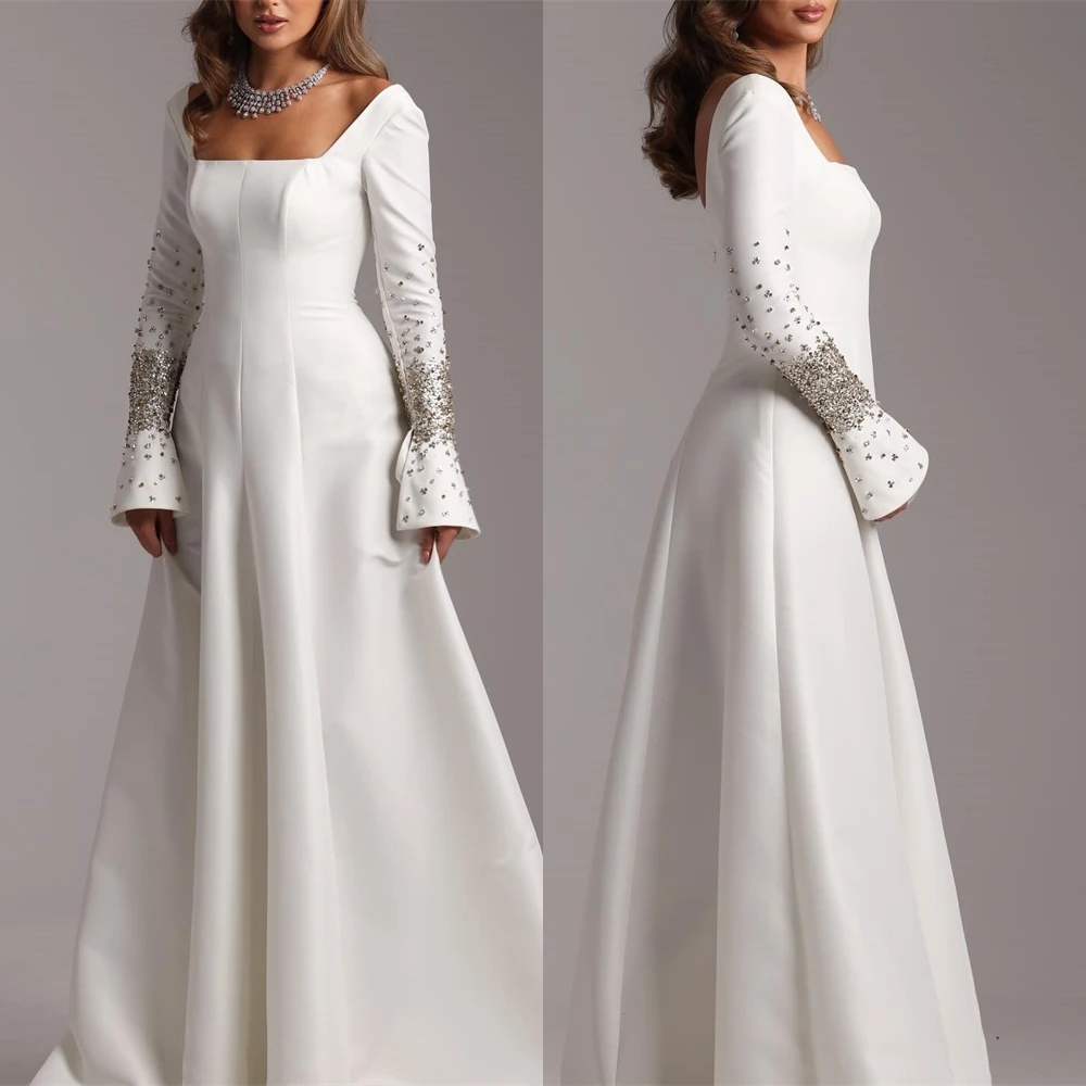 Maßgeschneidertes klassisches Satin-Abendkleid mit quadratischem Kragen, anmutige Ballkleider mit langen Ärmeln, modische Kristall-Kleider für besondere Anlässe