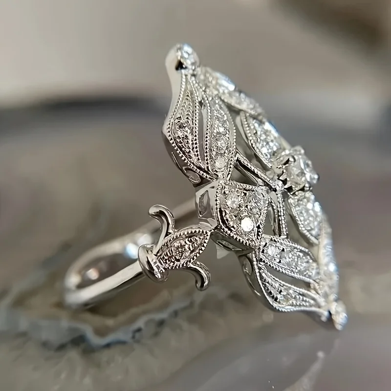 1pc Luxury  Fashionable Leaf Design Women's Ring Fully Paved with Shiny Simulated Gemstones Wedding  Party Trendy Jewelry