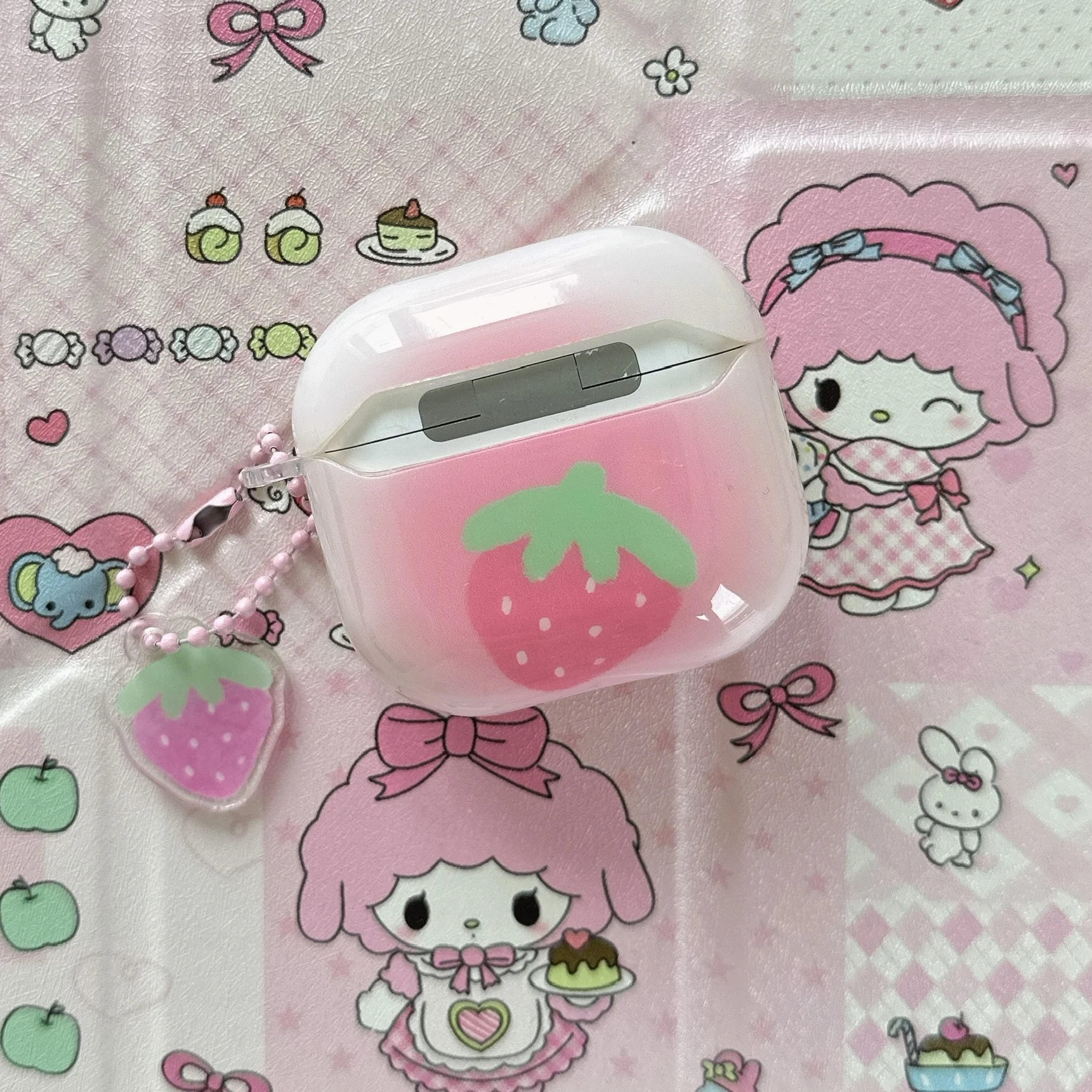 حافظة الفراولة الوردية مناسبة لسماعات AirPods 1/2/3/4 & Pro/Pro 2 - حافظة واقية لسماعات الأذن مضادة للانزلاق والصدمات، هدية عيد الميلاد، عيد الأم، للأصدقاء أو العائلة أو الزملاء!