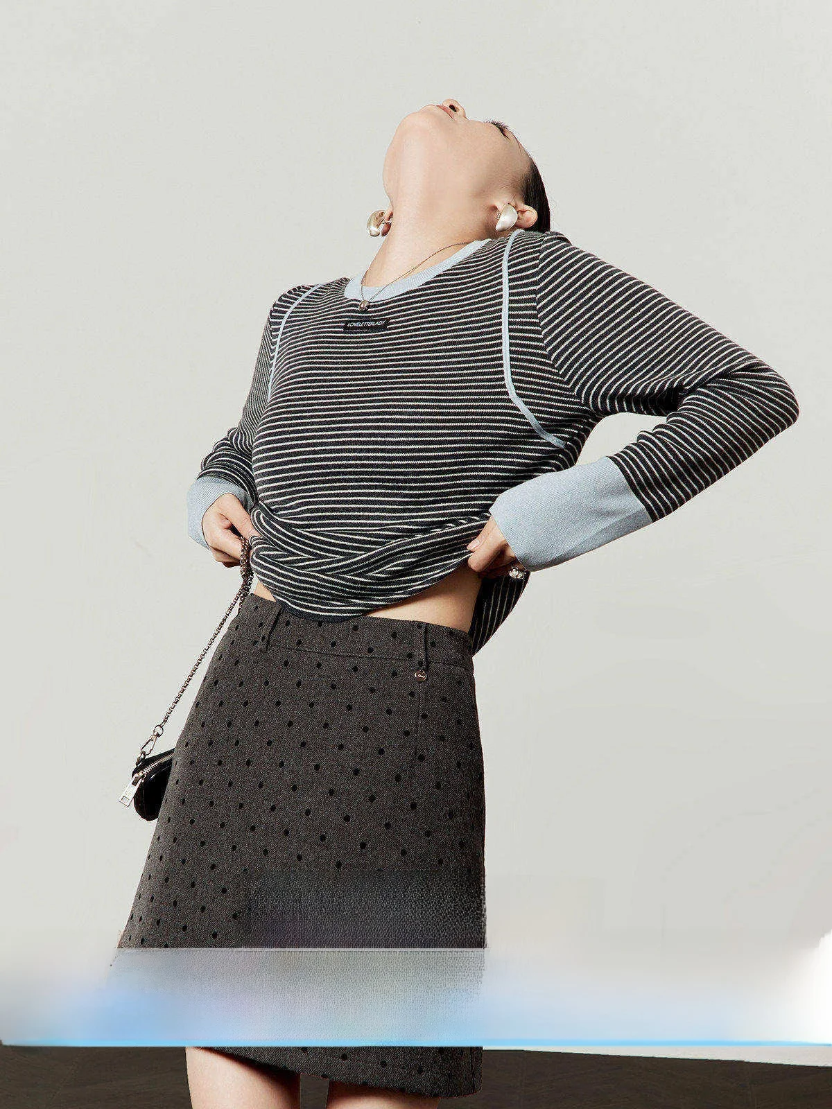 

ay Knitted Top Women's Loose Commuter Versatile New Spring 2026 Striped Long Sve round Ne ort Sle Faionable