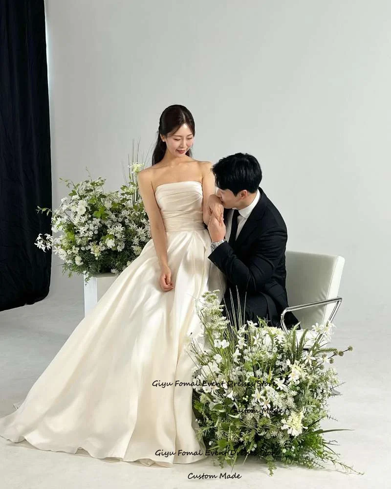 Giyu 2025 Simple A Line Korea Wedding Dresses Photo shoot Strapless Soft Satin Pleats Sweep Train Bridal Gowns Corset Back