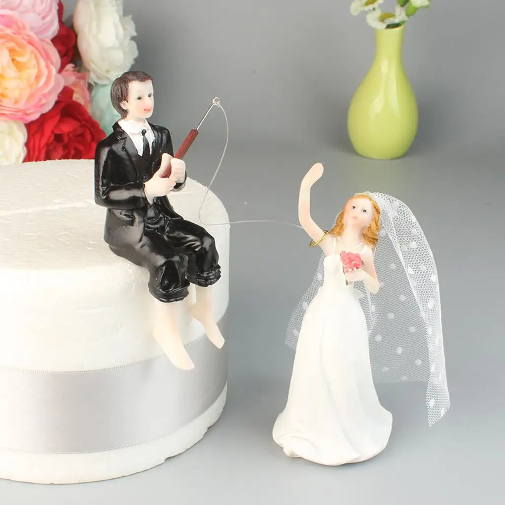 Cake Topper Figurine Couple Resin Groom Catches The Bride Decoration