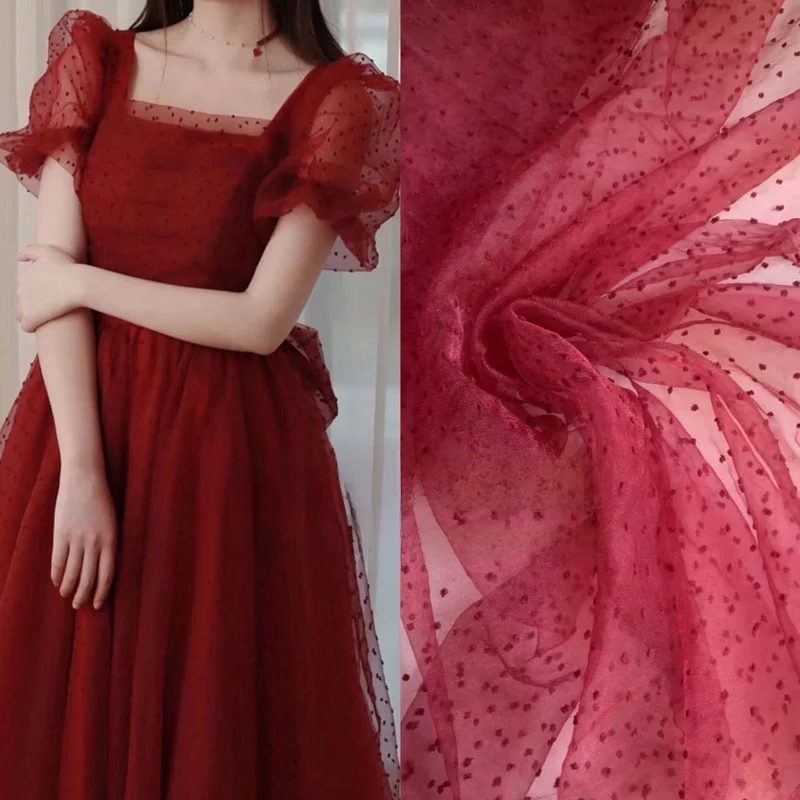 

Полупрозрачная светящаяся ткань с винно-красным и розовым точечным волнообразным узором, 3D-вышивкой в виде цветов, орнаментом «Оджис», материал для платьев в китайском стиле