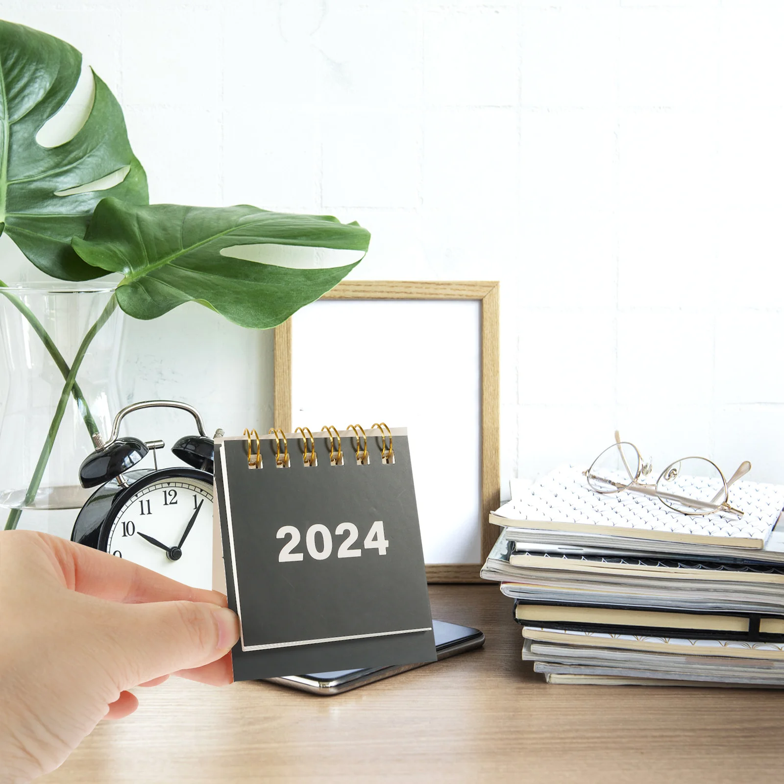 

Mini 2024 Desktop Calendar Decor Standing Pocket Daily Office Small Pink Planner Thickened Pages Stylish Gifts