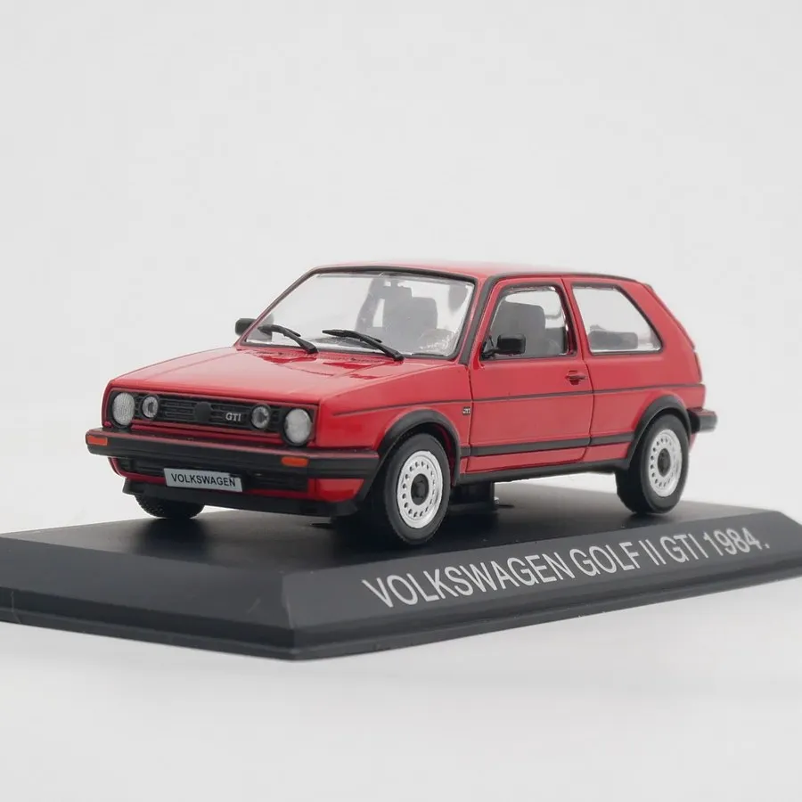 Металлическая модель автомобиля Ixo 1:43 VW GOLF 2 GTI 1984 года