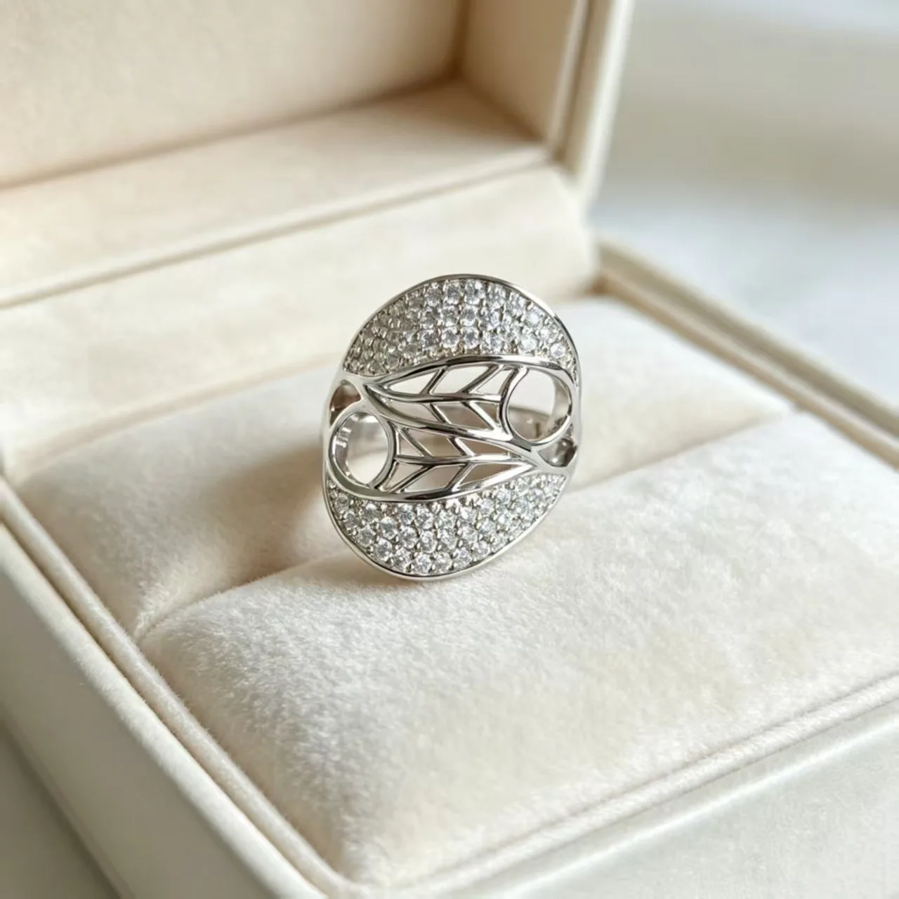 Trending Light Luxury Copper Inlaid Zircon Open Ring, Classic Exquisite Versatile High‑End Finger Jewelry for Women