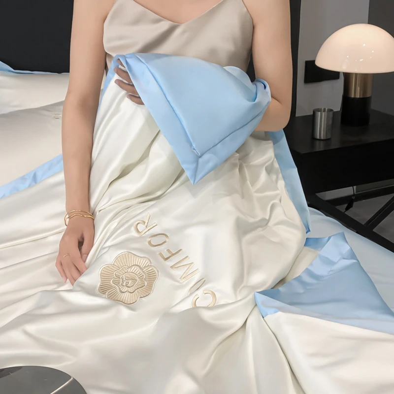 Cool Ice Silk Quilt for Hotel Summer Cooling Quilt for Single/Double Bed Air Conditioning Thin Comforter Quilts Queen Blankets