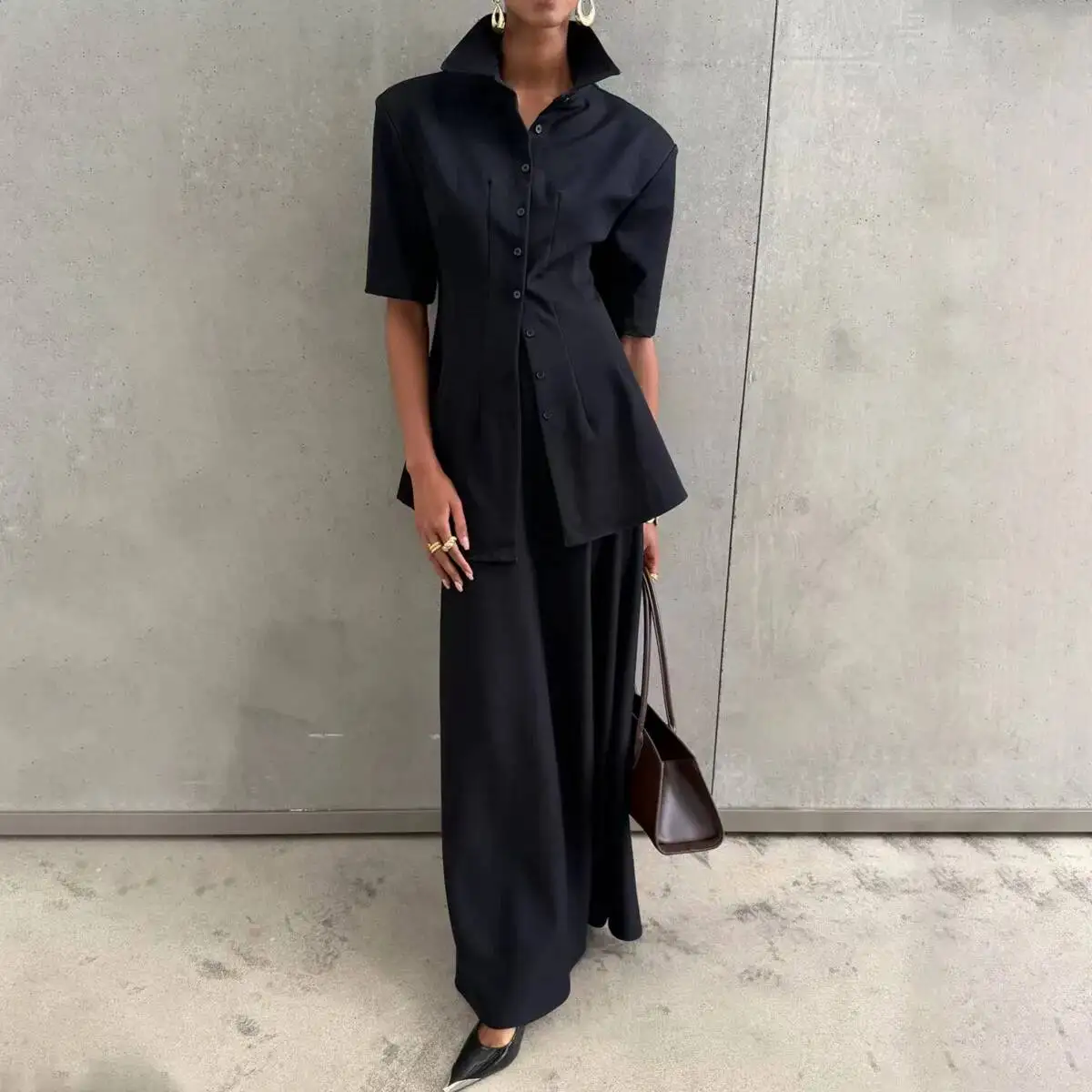 

Новинка 2026: Женский черный блейзер с отложным воротником, рукавом до локтя, однобортный, приталенный, для офиса и повседневной носки