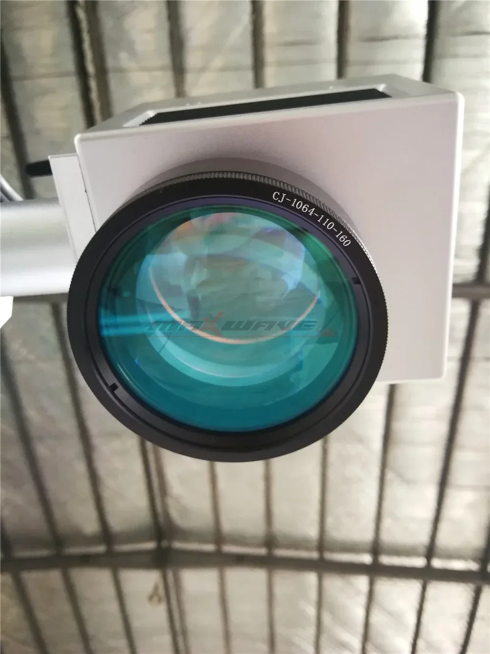 เครื่องเลเซอร์มาร์คกิ้งแบบบินออนไลน์ เครื่องพิมพ์รหัสข้อมูลสําหรับขวดเครื่องดื่ม ถุงบรรจุภัณฑ์ สายผลิตภัณฑ์ เครื่องเลเซอร์แกะสลัก