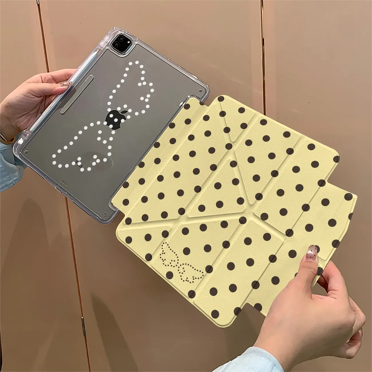 

Чехол для iPad Pro 13, 11-го поколения (M5, M4), 12.9 (A16), 10, 8, 7, 9-го, 10-го поколений, для iPad Air 11 (M2, M3), Mini, в стиле Y2K с принтом в горошек и крыльями, желтый