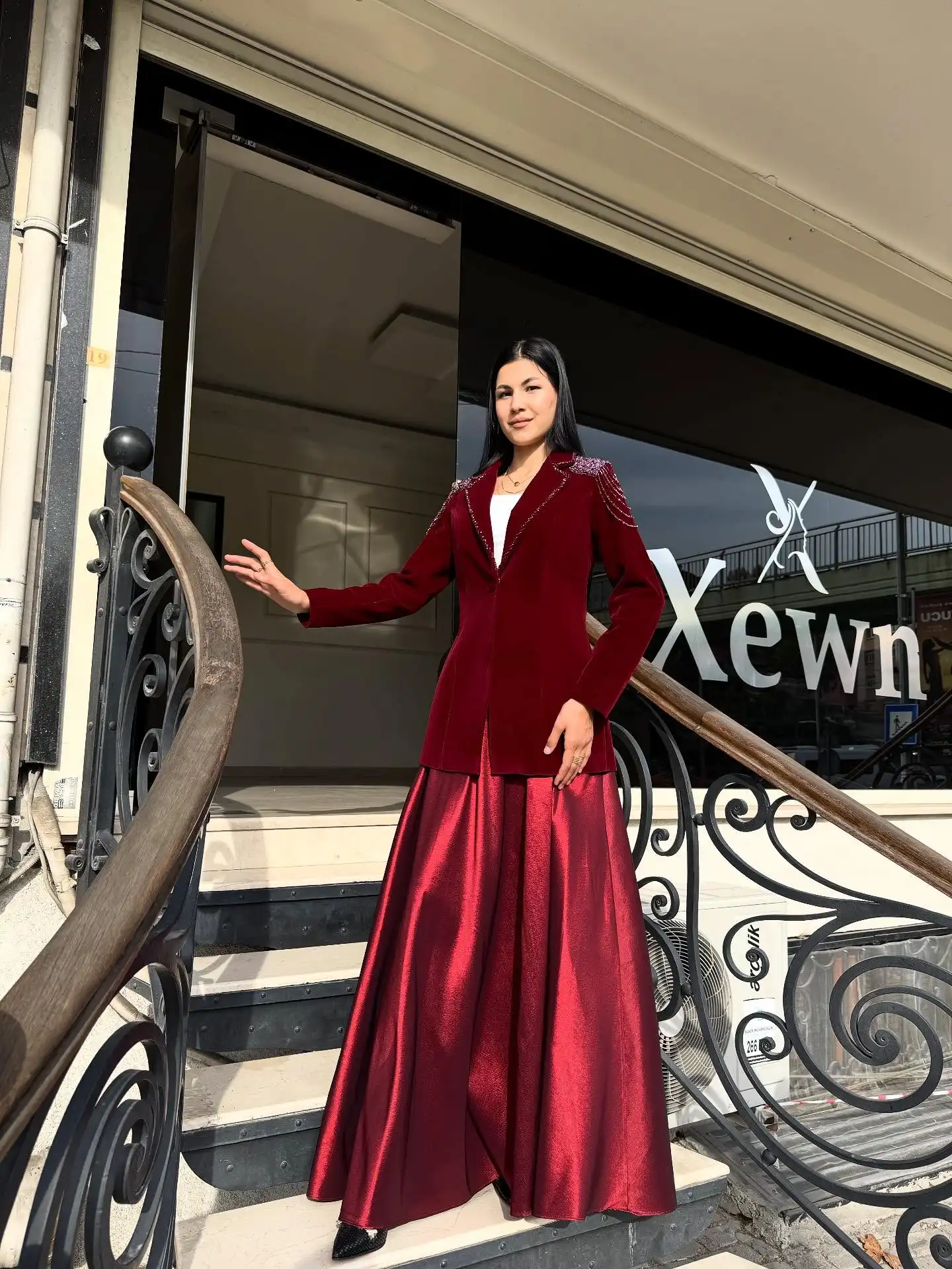 

Burgundy Women Suit Skirt Set 2 Piece Velvet Blazer+Satin Prom Dress Customized Formal Guest Wedding Tuxedos Party Coat Jacket