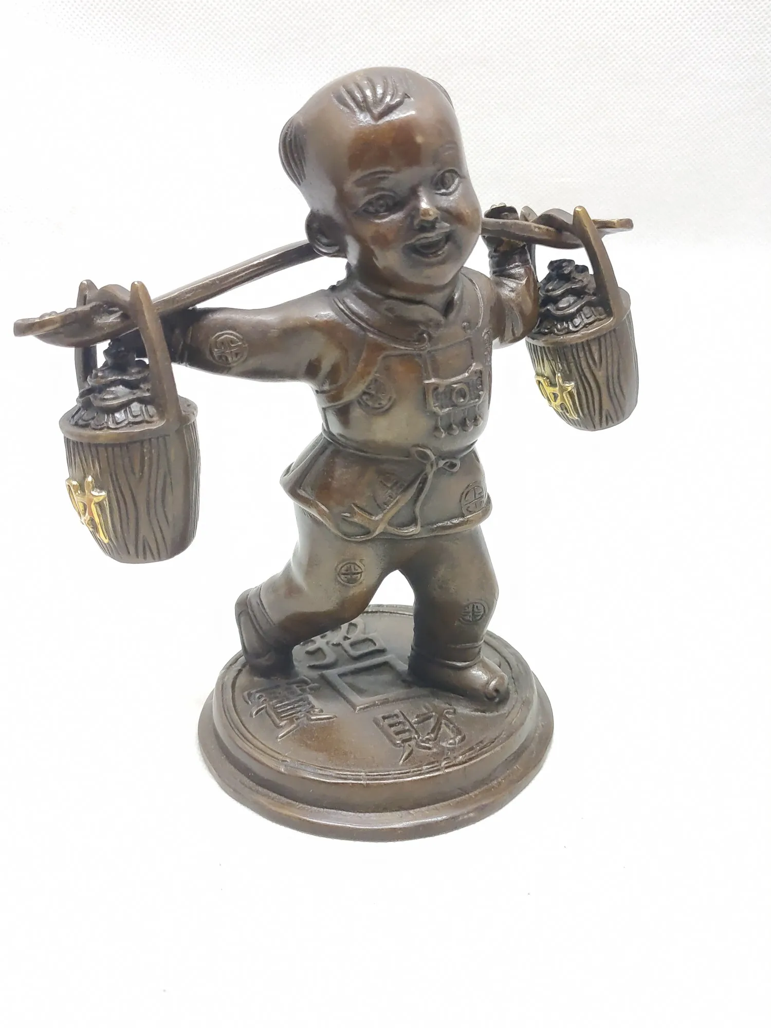 

The material is brass plated with gold to imitate purple copper, featuring antique craftsmanship.