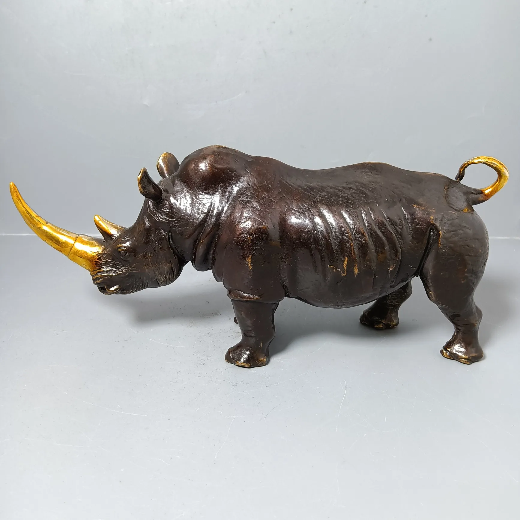 Brass rhinoceros carving office fortune Feng Shui cattle household animal ornaments China