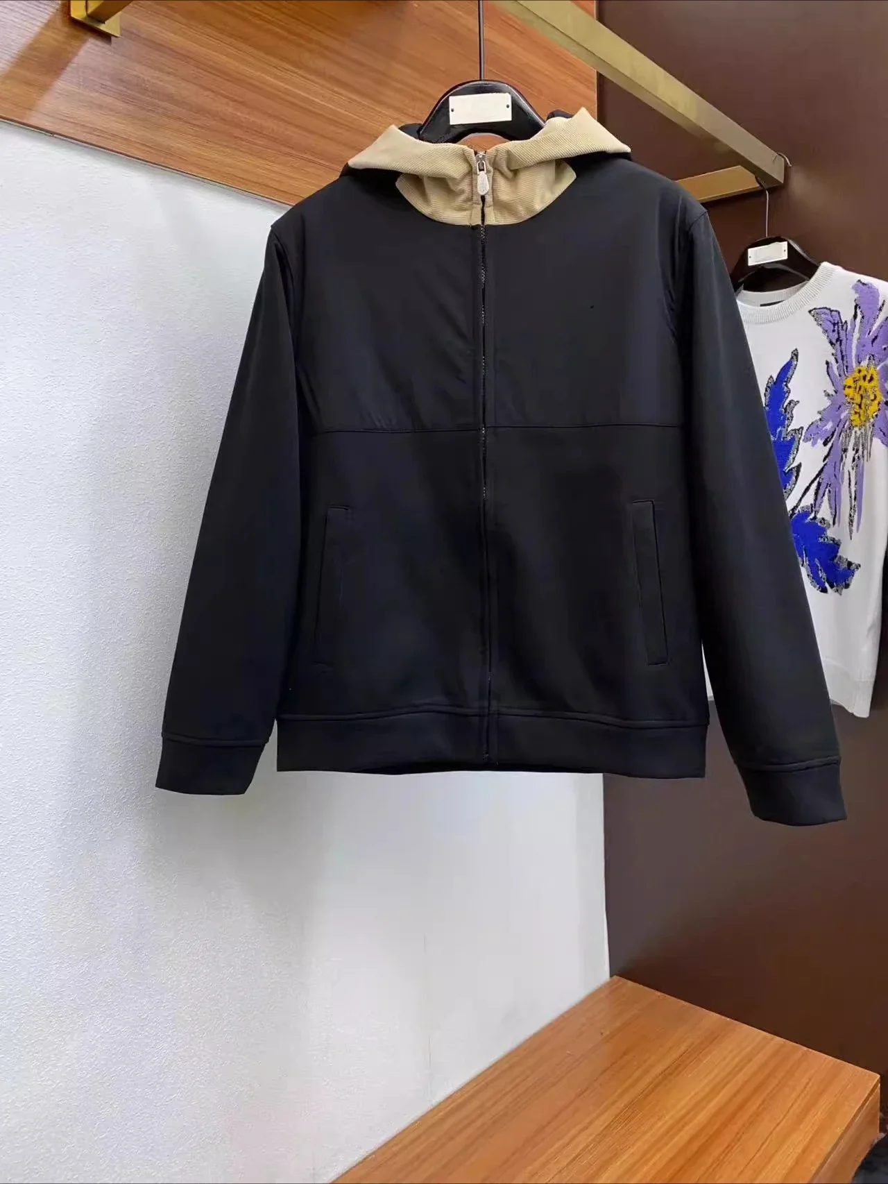 

BC Early Spring Contrast Splicing Zipper Embroidered Casual Hooded Jacket