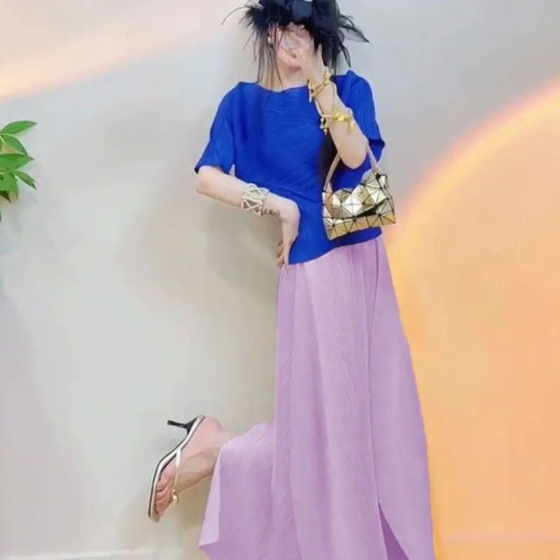 

Women's Pleated Color Block Two-Piece Set Short Sleeve Top High Waist Slit Wide Leg Skirt Outfit In Blue Purple