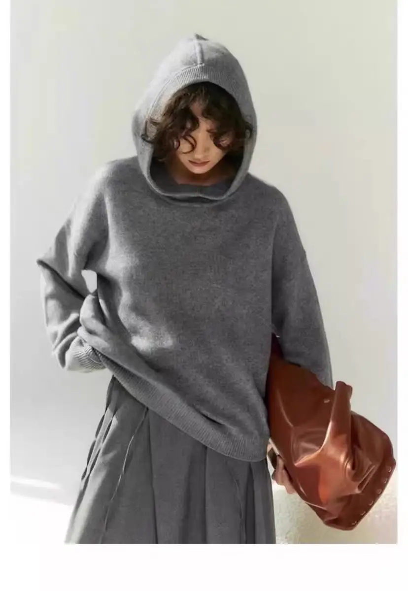 

American Retro Gray Hooded Sweater, Women'S Autumn And Winter High-End Temperament, Simple And Casual Base Knit Sweater