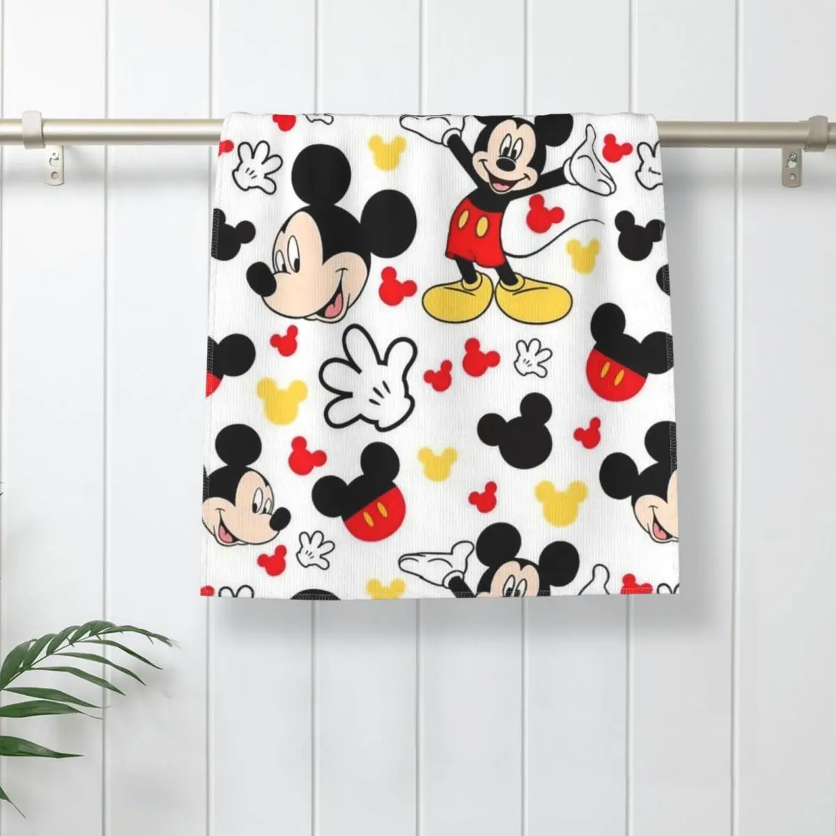 Mickey Mouse Cute Cartoon Merchandise Quick Dry Beach Towel Summer New Water Absorbing Towel No Sand Quick-Dry Surf Towels