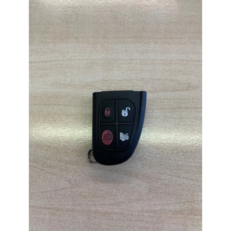 

X-shaped keychain car key attachment