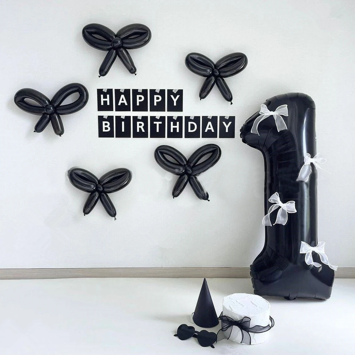 INS Kids 1st 2 3 4 5 6 Year Black White Paper Happy Birthday Banner Happy100 Days Garland Baby Shower Background Decoration
