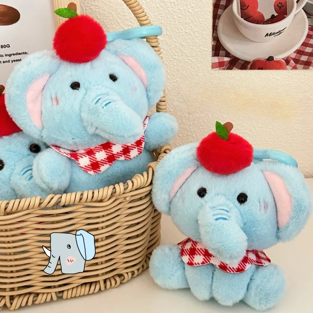 Lindo elefante de manzana llavero de peluche colgante Animal elefante muñeca colgante juguetes de peluche suaves bolso escolar decoración pequeño colgante