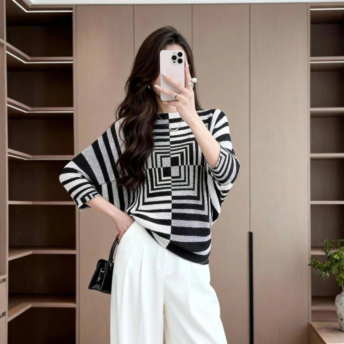 เสื้อยืดแขนยาวลายทางสีสันสไตล์มิยาเกะสำหรับผู้หญิง ไซส์ใหญ่ ทรงหลวม เรียบง่าย สบายๆ คอกลม