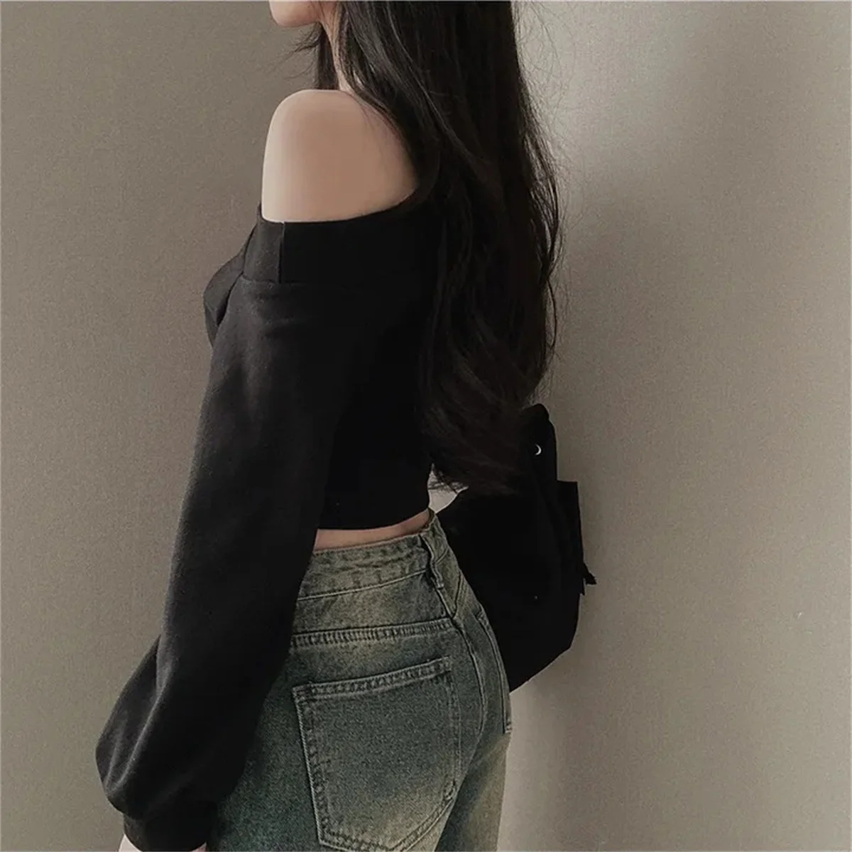 Women Irregular Skew Collar Tops Autumn Winter Long Sleeve Crop Top Sexy Off Shoulder Hoodies Fashion Short Pullover Sweatshirt